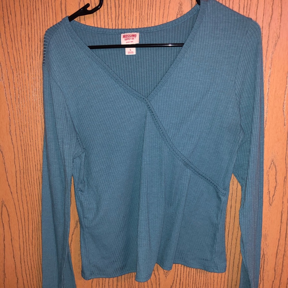 blue long sleeve shirt
